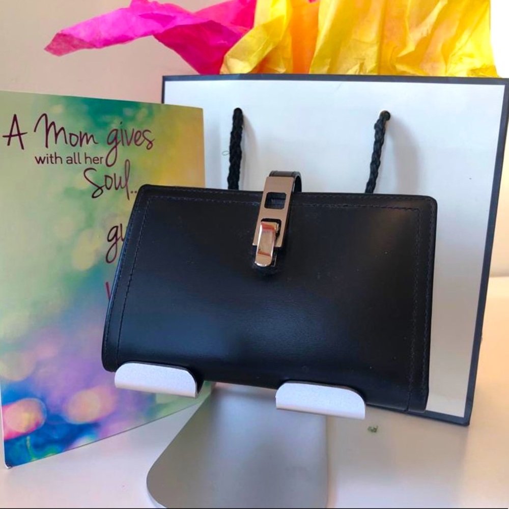 Chic Lady’s Wallet